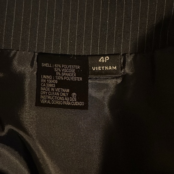 Classic pencil skirt - Picture 5 of 8